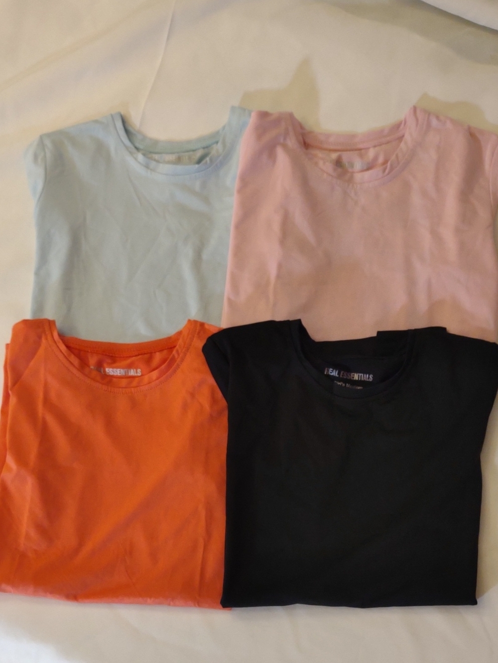 NWT Girl's 4-Pack Dry Fit Crew Short Sleeve Tee Multicolor Set- Size M